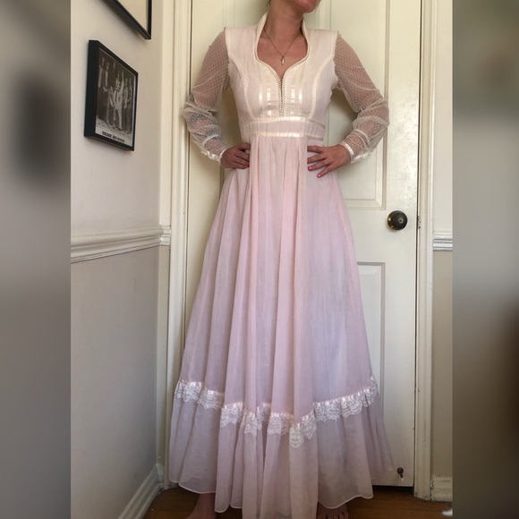 SOLD | 70s Vintage Gunne Sax Pink Prairie Dress - Picture 5 of 14